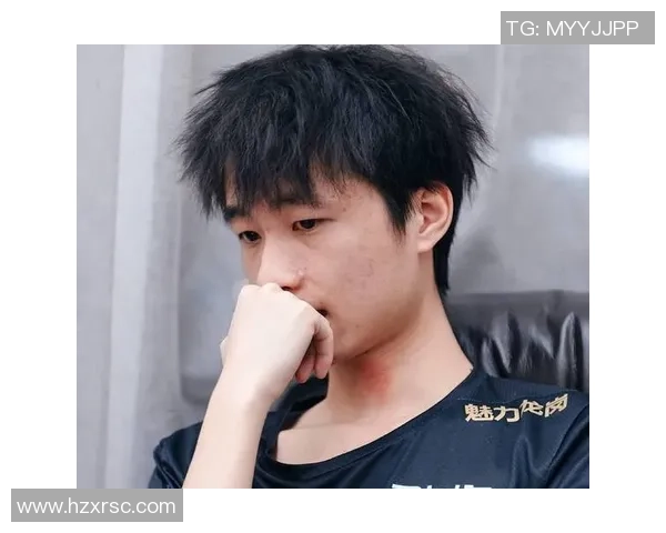 V5战队在世界大师赛中以50分稳居积分榜首位,展现强大实力 V5战队在世界大师赛中以50分稳居积分榜首位,展现强大实力